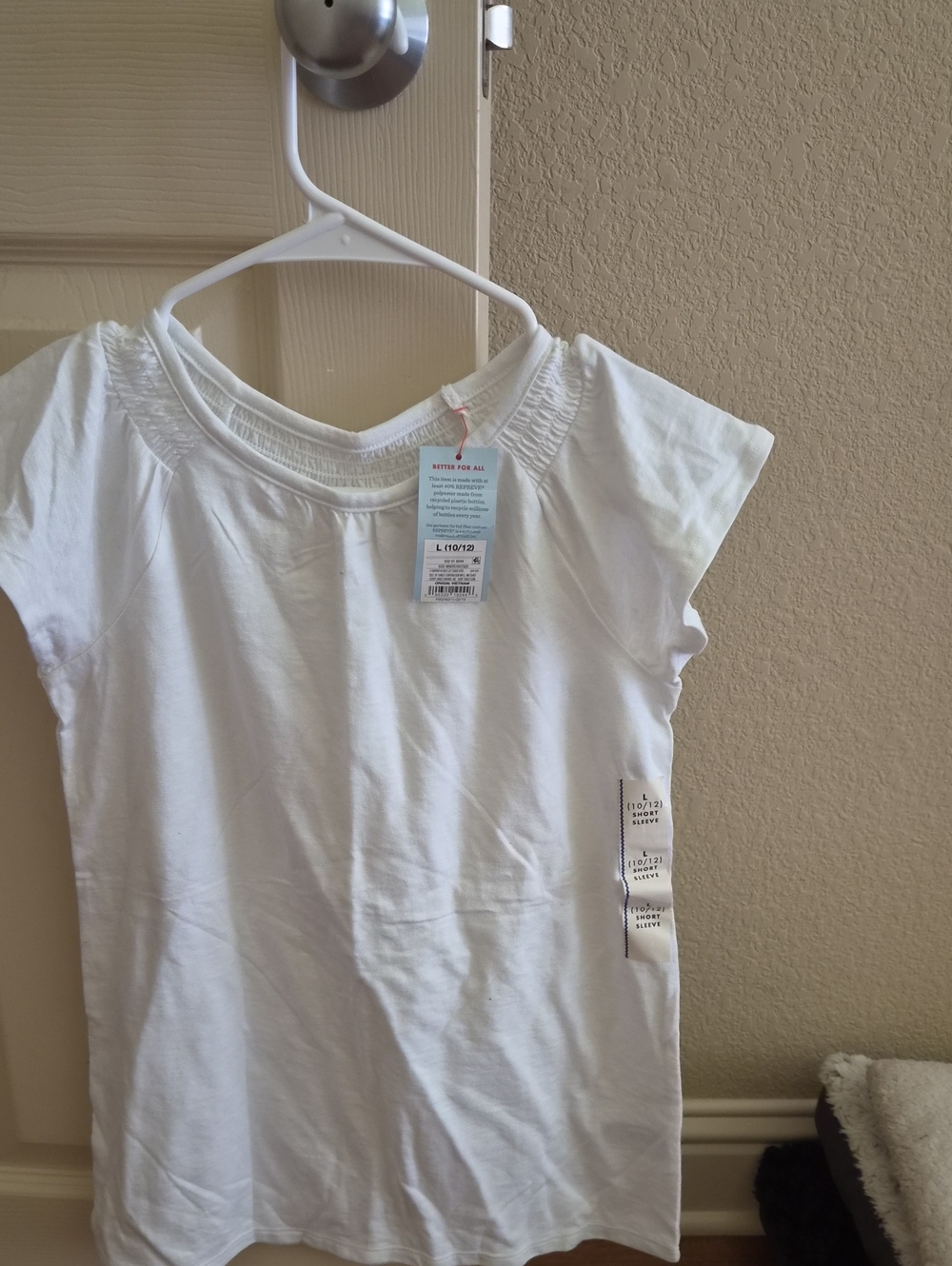 Cat & Jack White Girls' Short Sleeve Tee. Kids Teens